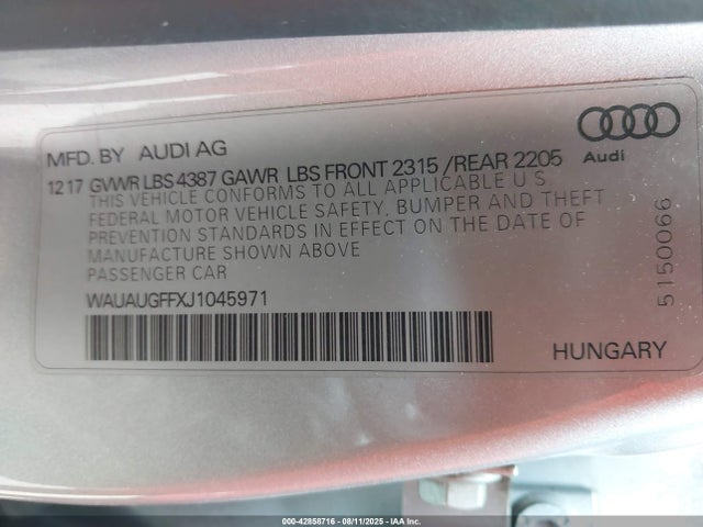 2018 AUDI A3 WAUAUGFFXJ1045971 Photo 8