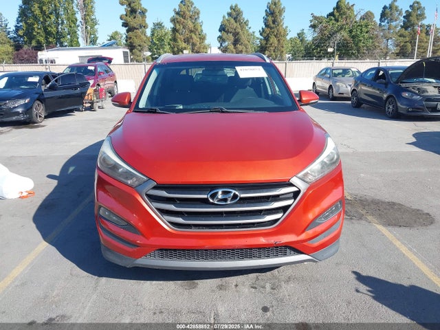 KM8J33A20GU229712 Hyundai 2016