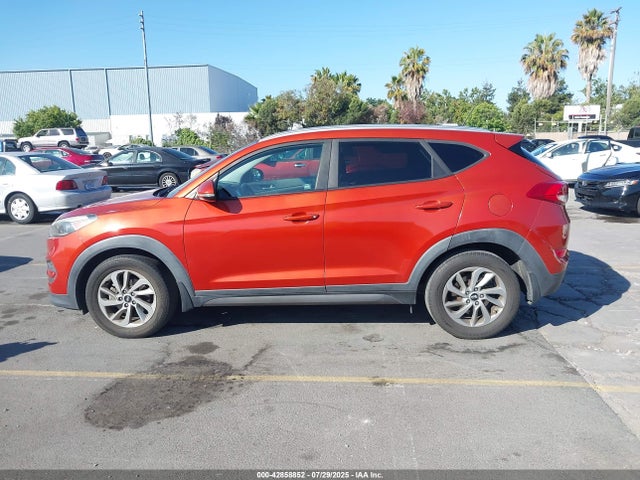 KM8J33A20GU229712 Hyundai 2016
