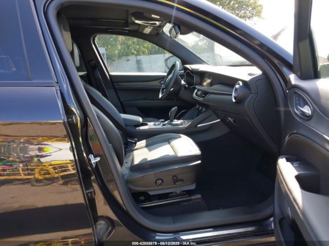 2023 ALFA ROMEO STELVIO ZASPAKBN4P7D53138 Photo 4