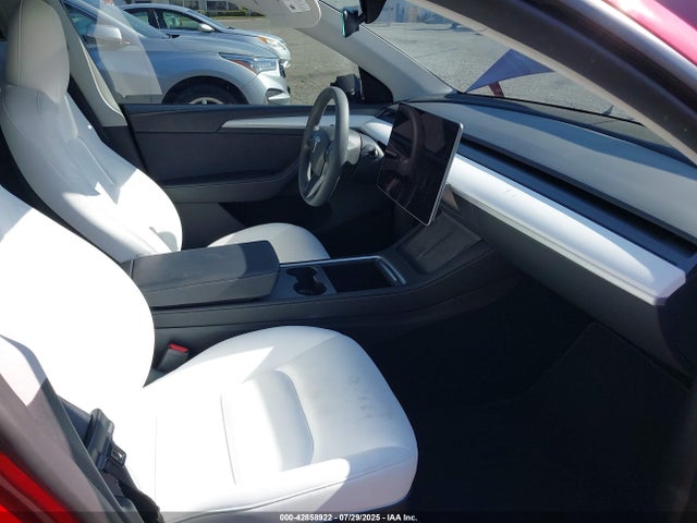2023 TESLA MODEL Y 7SAYGDEE2PA203915 Photo 4
