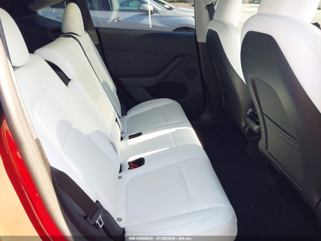 2023 TESLA MODEL Y 7SAYGDEE2PA203915 Photo 7