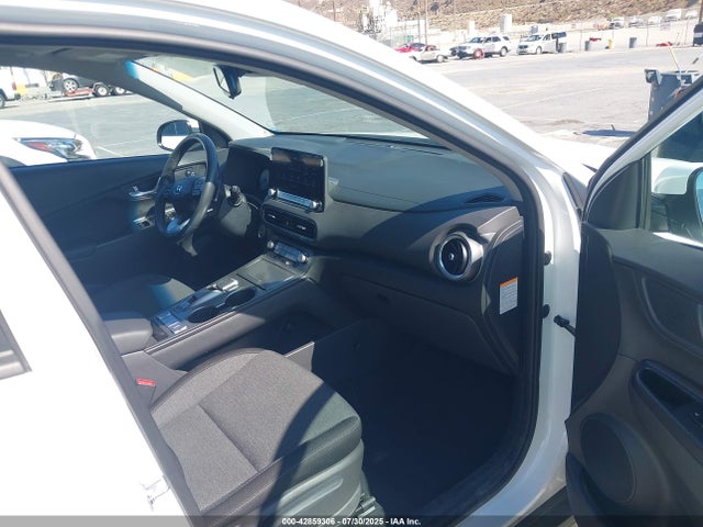 Hyundai 2023 2023 KM8K33AGXPU165632 Image 5