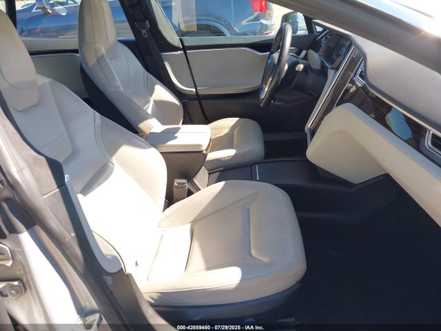 2016 TESLA MODEL S 5YJSA1E1XGF147189 Photo 4