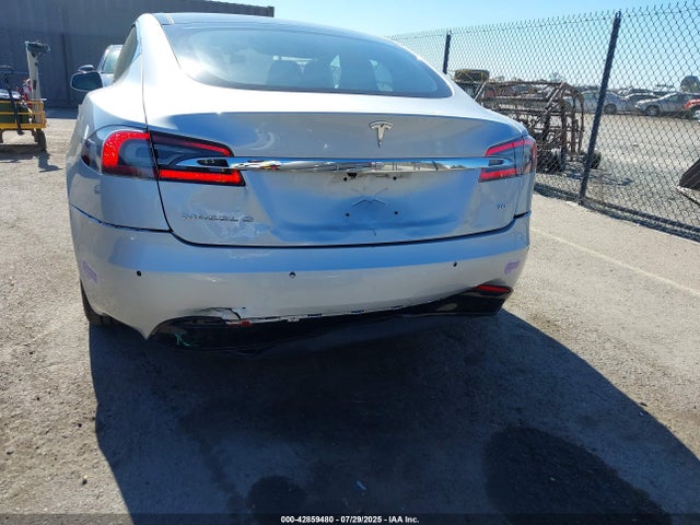 2016 TESLA MODEL S 5YJSA1E1XGF147189 Photo 5