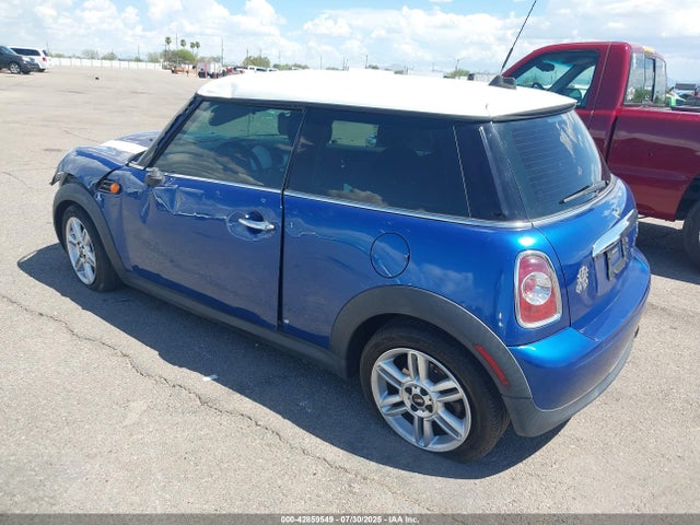 2013 MINI HARDTOP WMWSU3C51DT680031 Photo 2