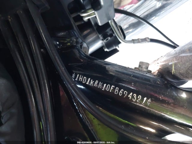 Harley-Davidson Street Glide Special 2015 1HD1KRM10FB694321 Image 10