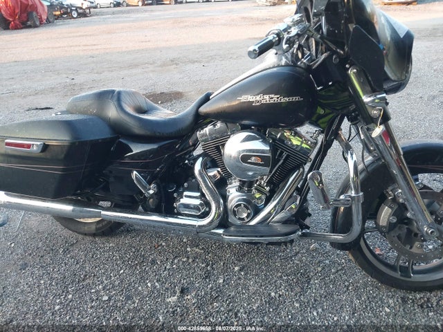 Harley-Davidson Street Glide Special 2015 1HD1KRM10FB694321 Image 12