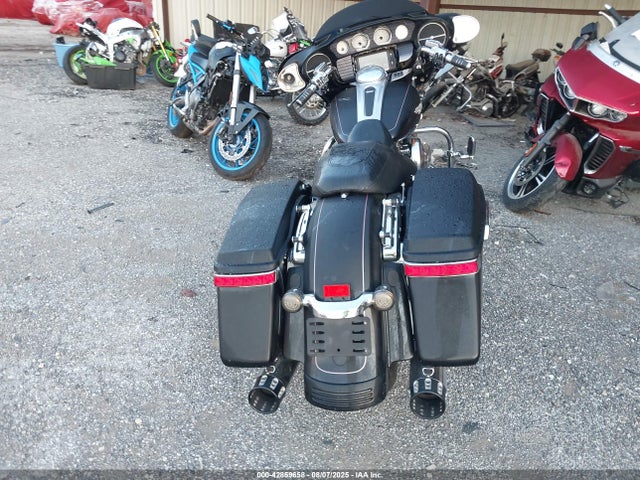 Harley-Davidson Street Glide Special 2015 1HD1KRM10FB694321 Image 6