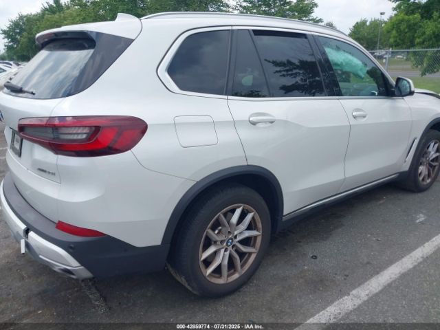 2023 BMW X5 5UXCR6C04P9P46053 Photo 3