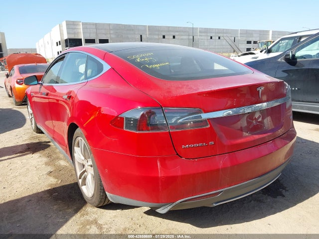 2015 TESLA MODEL S 5YJSA1H27FF081249 Photo 2