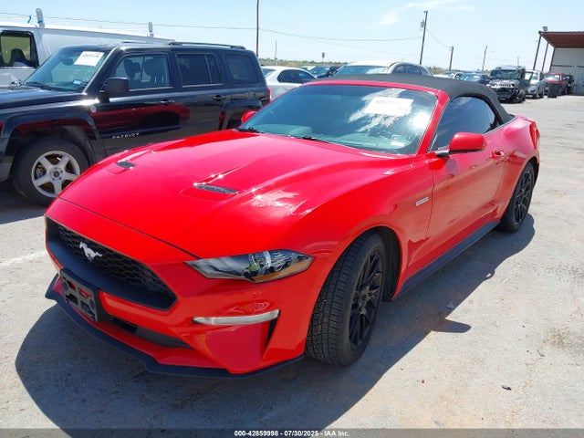 Ford 4v 2019 1FATP8UH2K5170797 Image 2