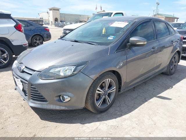 Ford 2014 2014 1FADP3F25EL236565 Image 2