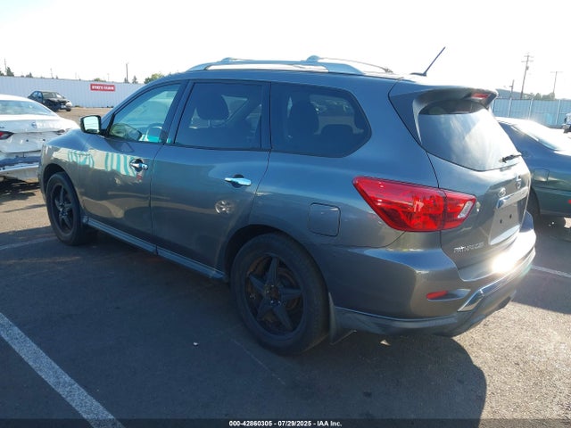 42860305 :رقم المزاد ، 5N1DR2MN4HC626892 vin ، 2017 Nissan Pathfinder S مزاد بيع