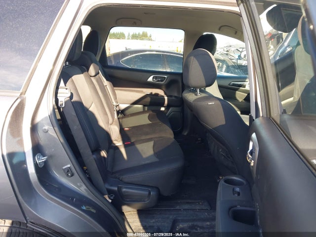 42860305 :رقم المزاد ، 5N1DR2MN4HC626892 vin ، 2017 Nissan Pathfinder S مزاد بيع