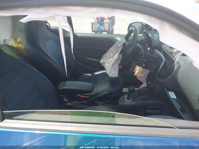 WMEFJ5DA8GK078694 Smart Fortwo