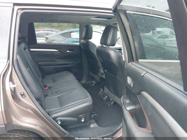 2017 TOYOTA HIGHLANDER 5TDJZRFH6HS468982 Photo 7