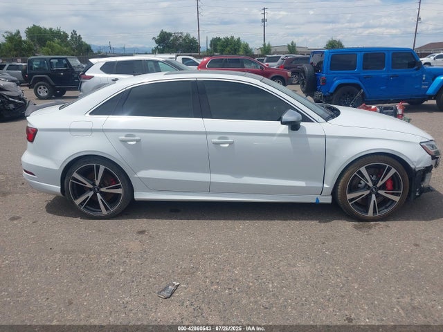 WUABWGFF4LA904611 Audi RS 3