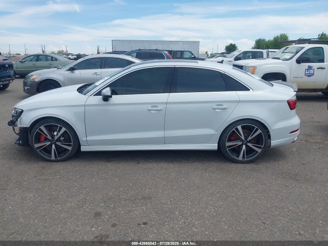 WUABWGFF4LA904611 Audi RS 3