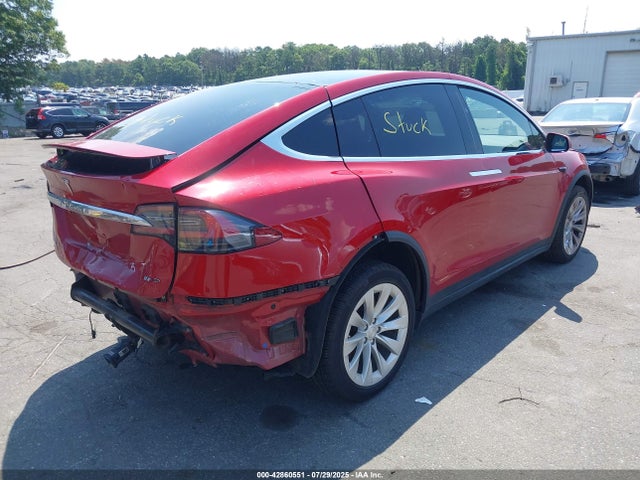 2018 TESLA MODEL X 5YJXCDE27JF104964 Photo 3