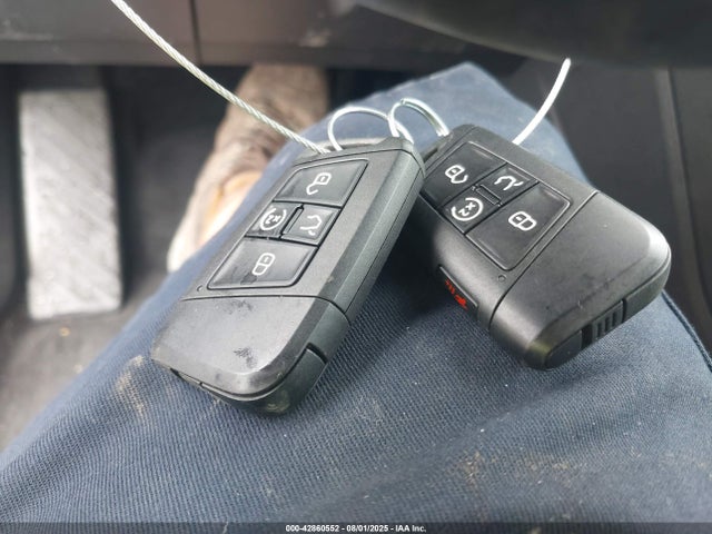 3VVNB7AX1PM070233 Volkswagen tsi