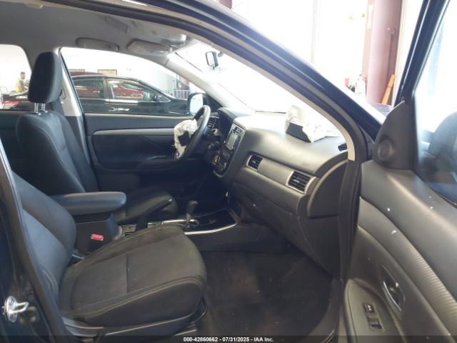 2017 MITSUBISHI OUTLANDER JA4AD2A34HZ070860 Photo 4