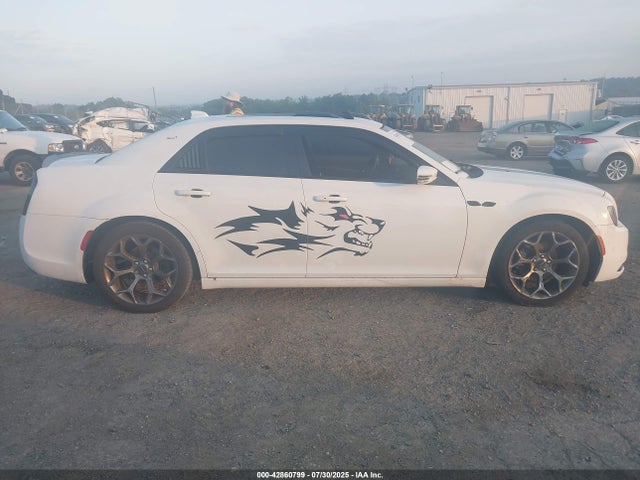 Chrysler 300 2018 2C3CCABG8JH319748 Image 13
