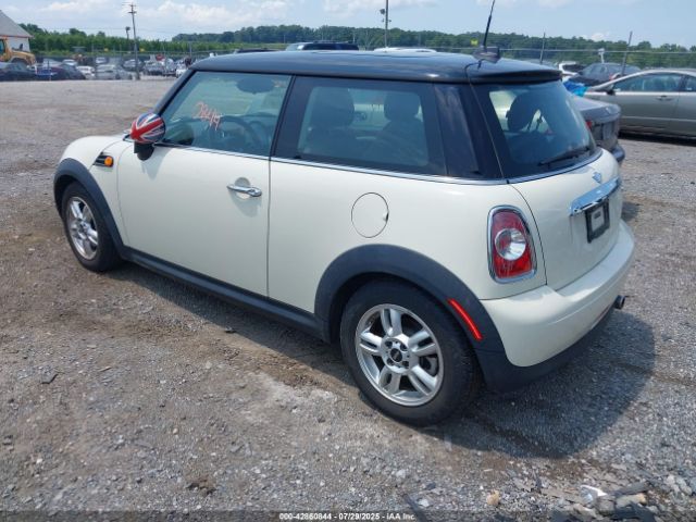 2012 MINI COOPER WMWSU3C54CT257281 Photo 2