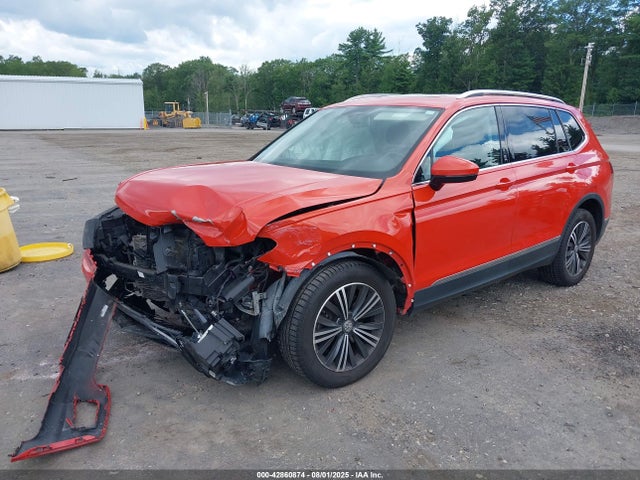 Volkswagen Tiguan 2018 3VV2B7AX1JM003383 Image 2