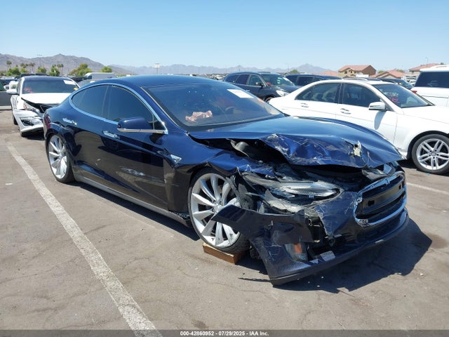 2013 TESLA MODEL S 5YJSA1DN6DFP06348 Photo 0