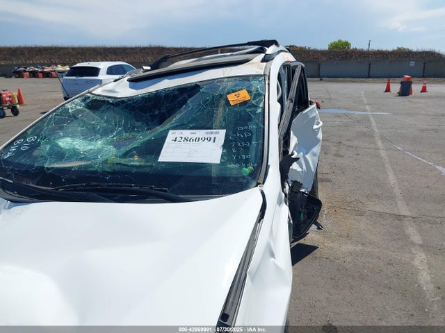 Toyota 2ar-fxe, 2jm+2fm 2017 JTMJJREV8HD137802 Image 6
