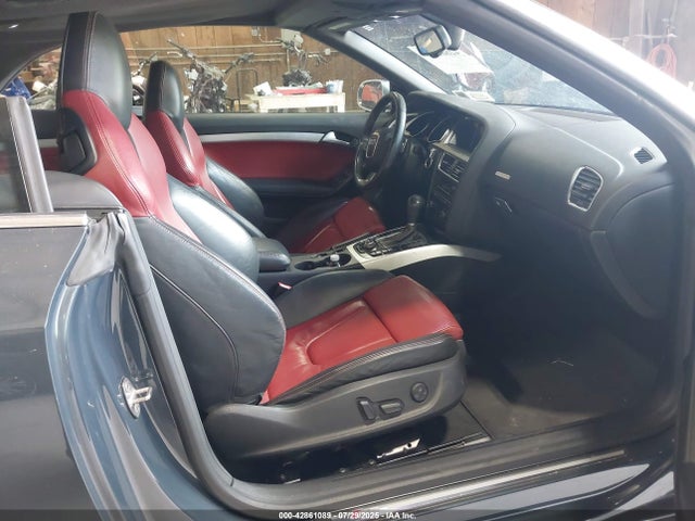 2011 AUDI S5 WAUCGAFH2BN019549 Photo 4