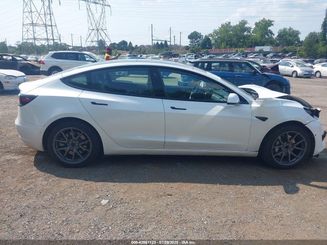 5YJ3E1EA8NF151926 Tesla MODEL 3
