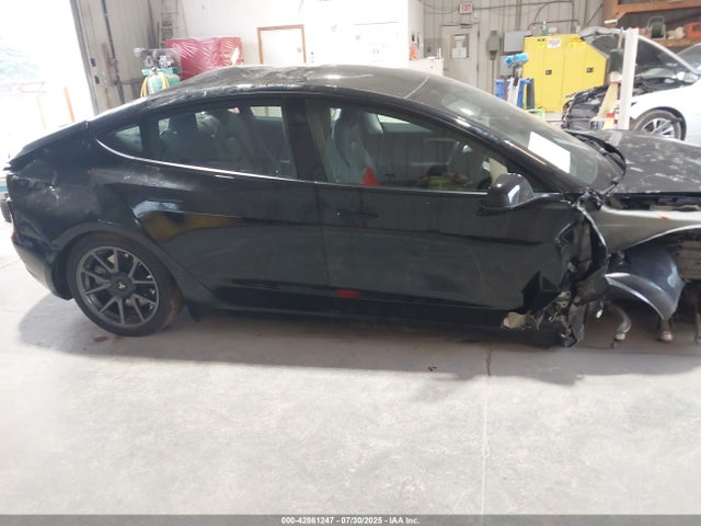 Tesla 2022 2022 5YJ3E1EA8NF344870 Image 12