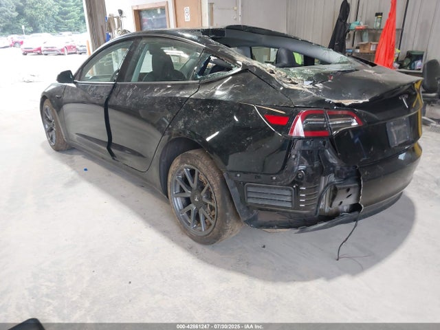 2022 TESLA MODEL 3 5YJ3E1EA8NF344870 Photo 2