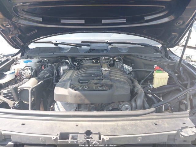 WVGEF9BP8GD011488 Volkswagen 2016