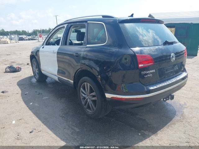 WVGEF9BP8GD011488 Volkswagen 2016