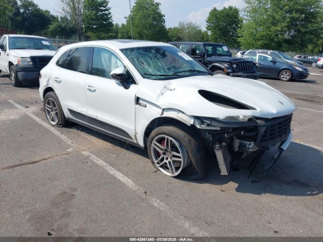 2017 PORSCHE MACAN WP1AB2A57HLB11142 Photo 0