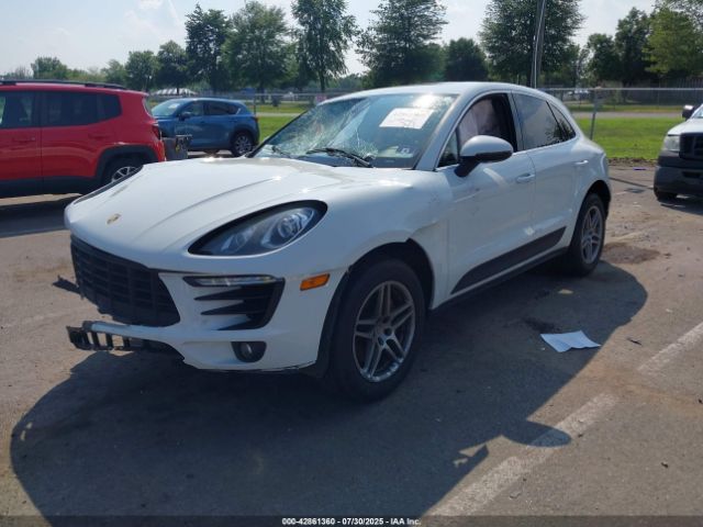 2017 PORSCHE MACAN WP1AB2A57HLB11142 Photo 1