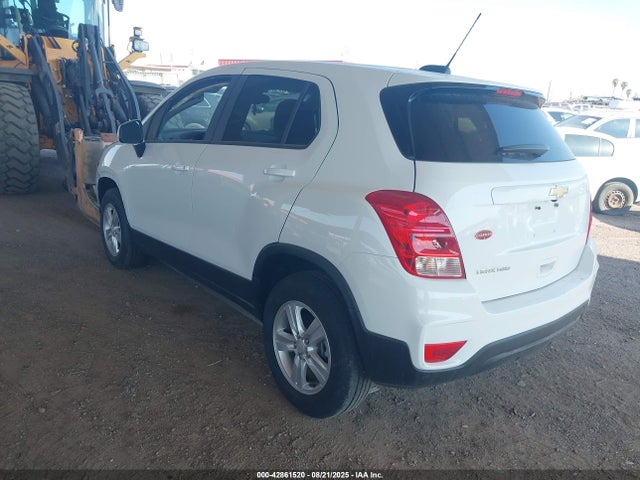 Chevrolet le2 2022 KL7CJNSM6NB549749 Image 3