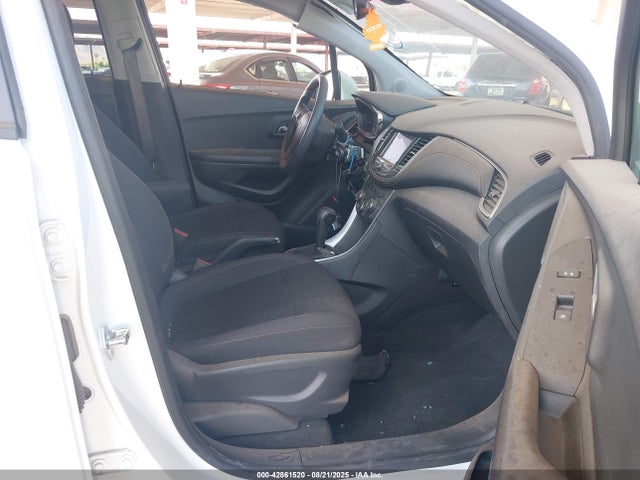 Chevrolet le2 2022 KL7CJNSM6NB549749 Image 5