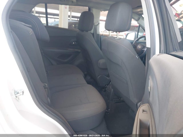 Chevrolet le2 2022 KL7CJNSM6NB549749 Image 8