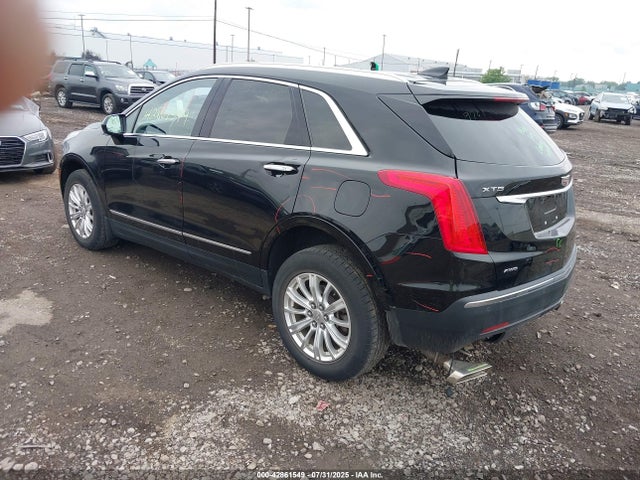 2018 CADILLAC XT5 1GYKNBRS6JZ128955 Photo 2