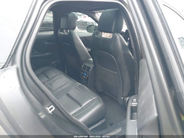 2020 JAGUAR F-PACE SADCM2FV6LA634142 Photo 7