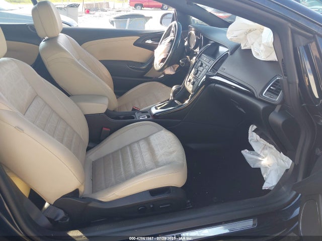 2018 BUICK CASCADA W04WH3N58JG010531 Photo 4