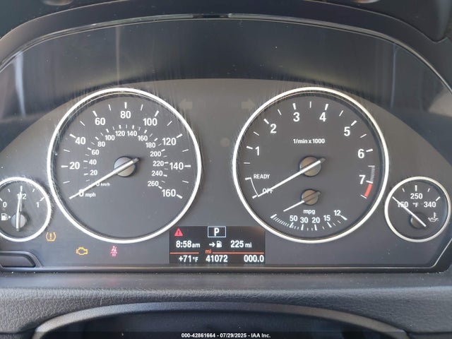 BMW 320i 2018 WBA8A9C5XJK623110 Image 7