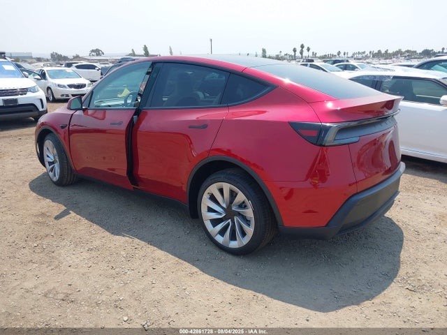 2026 TESLA MODEL Y 7SAYGDED8TF380425 Photo 2
