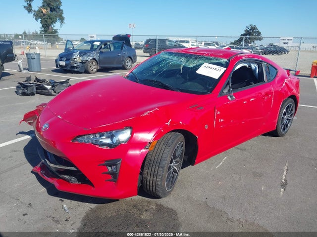 Toyota na 2018 JF1ZNAE15J8701920 Image 2
