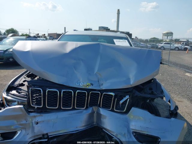 2017 JEEP GRAND CHEROKEE 1C4RJFBGXHC964021 Photo 9