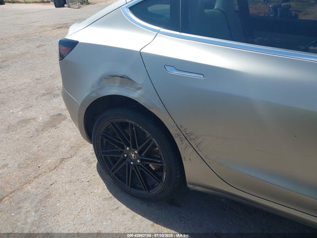 Tesla 2019 2019 5YJ3E1EA8KF486356 Image 18